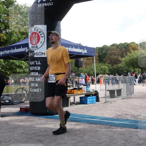 14.09.2025 - Stadtparktriathlon Strokosch-Dieckow http://msf.ph/oto/8890017 14.09.2025 12:51:46 Ziel 1029 meine-sportfotos.de