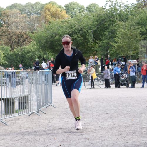 14.09.2025 - Stadtparktriathlon Strokosch-Dieckow http://msf.ph/oto/8890025 14.09.2025 12:51:55 Ziel 1019 meine-sportfotos.de