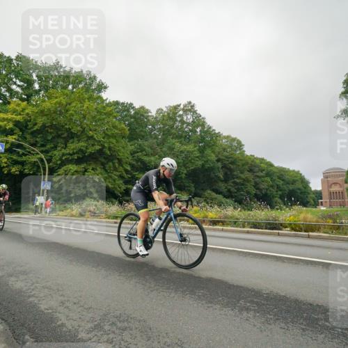 14.09.2025 - Stadtparktriathlon Michael Burmester http://msf.ph/oto/8890028 14.09.2025 09:26:26 Radfahren 320, 356, 381, 389, 419, 439, 443, 447, 472, 486, 495 meine-sportfotos.de