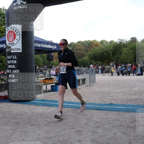 14.09.2025 - Stadtparktriathlon Strokosch-Dieckow http://msf.ph/oto/8890031 14.09.2025 12:51:56 Ziel 1019 meine-sportfotos.de