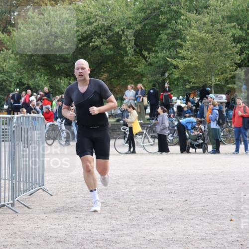 14.09.2025 - Stadtparktriathlon Strokosch-Dieckow http://msf.ph/oto/8890036 14.09.2025 12:52:03 Ziel 1061 meine-sportfotos.de