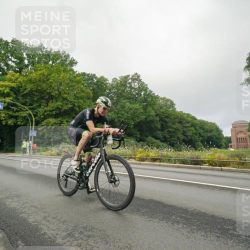 14.09.2025 - Stadtparktriathlon Michael Burmester http://msf.ph/oto/8890043 14.09.2025 09:26:38 Radfahren 302, 306, 338, 381, 389, 439, 442, 456, 479 meine-sportfotos.de