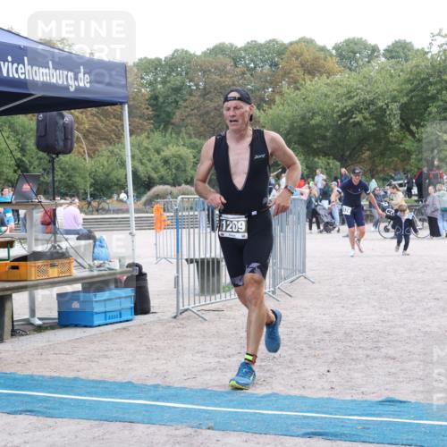 14.09.2025 - Stadtparktriathlon Strokosch-Dieckow http://msf.ph/oto/8890062 14.09.2025 12:52:22 Ziel 1174, 1194, 1209 meine-sportfotos.de