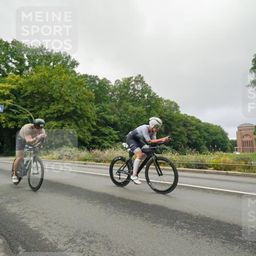 14.09.2025 - Stadtparktriathlon Michael Burmester http://msf.ph/oto/8890071 14.09.2025 09:27:30 Radfahren 346, 379, 467, 473 meine-sportfotos.de