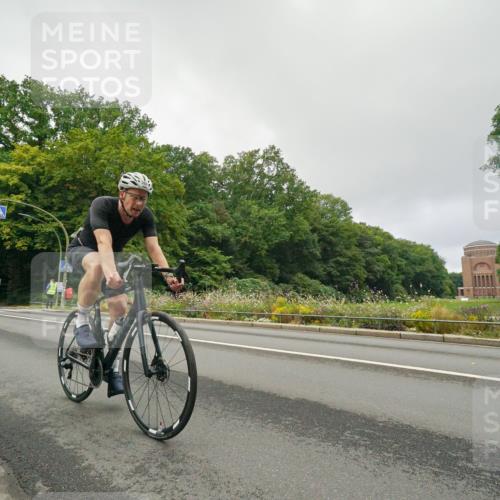 14.09.2025 - Stadtparktriathlon Michael Burmester http://msf.ph/oto/8890084 14.09.2025 09:27:47 Radfahren 380, 386, 401, 404, 445, 506 meine-sportfotos.de