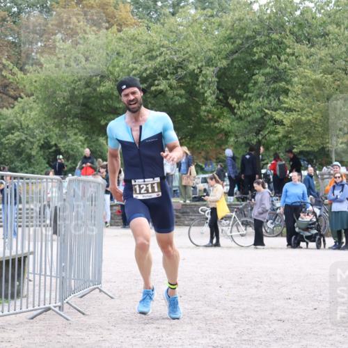 14.09.2025 - Stadtparktriathlon Strokosch-Dieckow http://msf.ph/oto/8890095 14.09.2025 12:52:57 Ziel 1211 meine-sportfotos.de