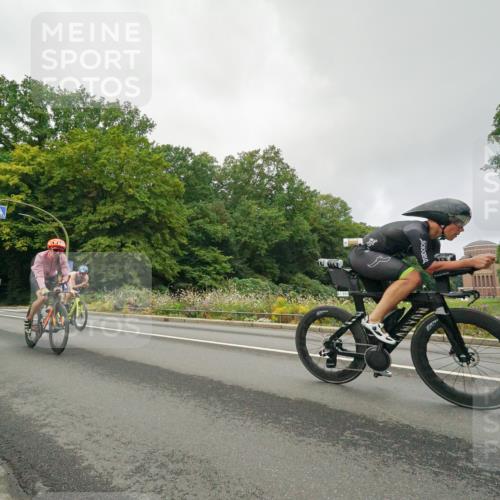 14.09.2025 - Stadtparktriathlon Michael Burmester http://msf.ph/oto/8890107 14.09.2025 09:28:28 Radfahren 311, 382, 400, 413, 414, 423, 430, 435, 448 meine-sportfotos.de