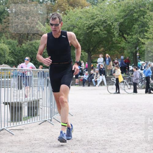 14.09.2025 - Stadtparktriathlon Strokosch-Dieckow http://msf.ph/oto/8890128 14.09.2025 12:54:19 Ziel 962, 1172, 1189 meine-sportfotos.de