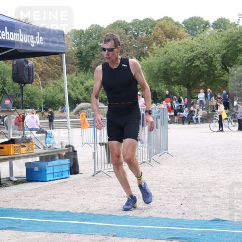 14.09.2025 - Stadtparktriathlon Strokosch-Dieckow http://msf.ph/oto/8890130 14.09.2025 12:54:20 Ziel 962, 1172, 1189 meine-sportfotos.de