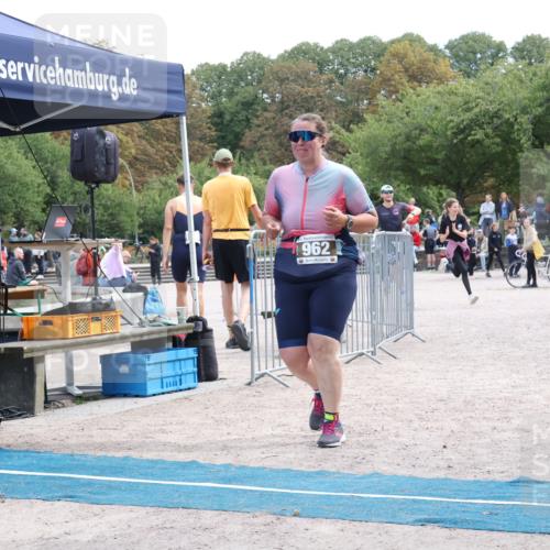 14.09.2025 - Stadtparktriathlon Strokosch-Dieckow http://msf.ph/oto/8890149 14.09.2025 12:54:26 Ziel 962, 1172, 1203 meine-sportfotos.de