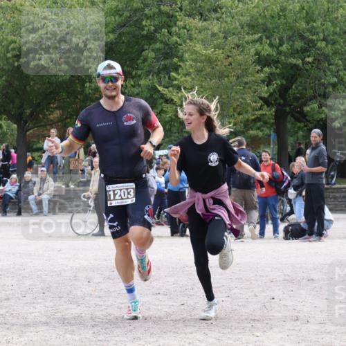 14.09.2025 - Stadtparktriathlon Strokosch-Dieckow http://msf.ph/oto/8890158 14.09.2025 12:54:28 Ziel 962, 1203 meine-sportfotos.de