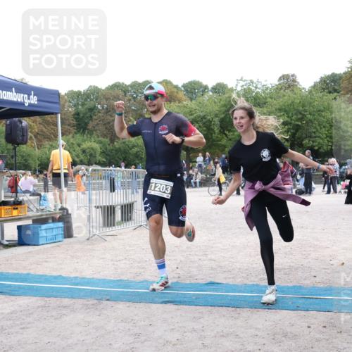 14.09.2025 - Stadtparktriathlon Strokosch-Dieckow http://msf.ph/oto/8890167 14.09.2025 12:54:29 Ziel 962, 1203 meine-sportfotos.de