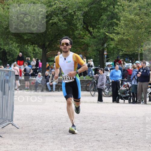 14.09.2025 - Stadtparktriathlon Strokosch-Dieckow http://msf.ph/oto/8890175 14.09.2025 12:54:44 Ziel 1217 meine-sportfotos.de