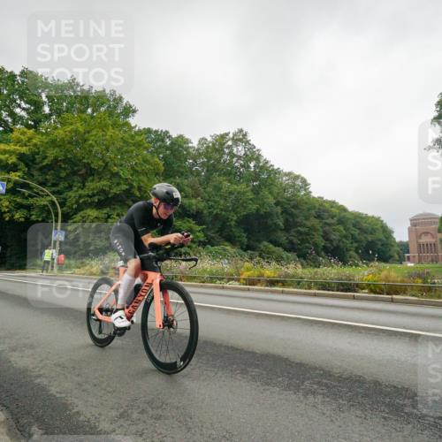 14.09.2025 - Stadtparktriathlon Michael Burmester http://msf.ph/oto/8890184 14.09.2025 09:31:46 Radfahren 422, 474 meine-sportfotos.de