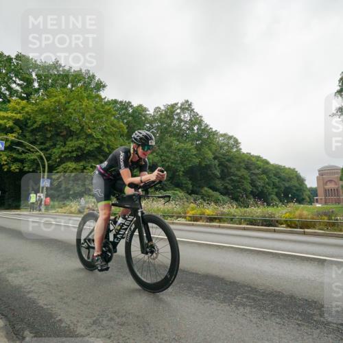 14.09.2025 - Stadtparktriathlon Michael Burmester http://msf.ph/oto/8890189 14.09.2025 09:31:59 Radfahren 431, 446, 493 meine-sportfotos.de