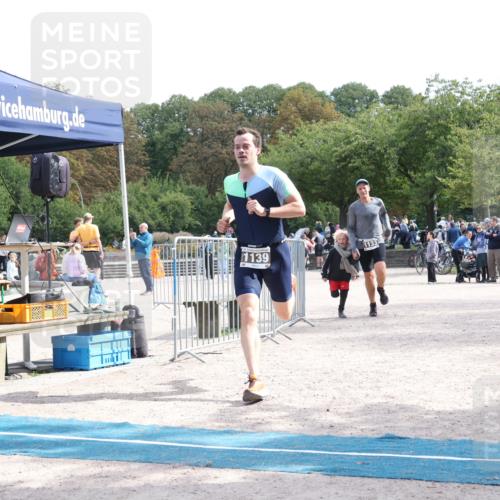 14.09.2025 - Stadtparktriathlon Strokosch-Dieckow http://msf.ph/oto/8890198 14.09.2025 12:54:57 Ziel 1133, 1139 meine-sportfotos.de