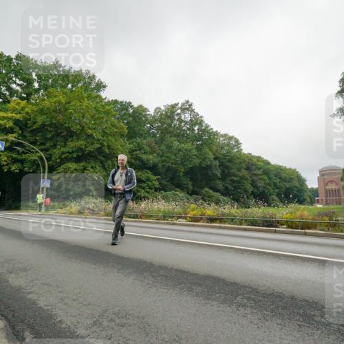 14.09.2025 - Stadtparktriathlon Michael Burmester http://msf.ph/oto/8890201 14.09.2025 09:32:33 Radfahren 499 meine-sportfotos.de