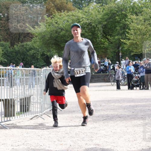14.09.2025 - Stadtparktriathlon Strokosch-Dieckow http://msf.ph/oto/8890205 14.09.2025 12:54:58 Ziel 1133, 1139 meine-sportfotos.de