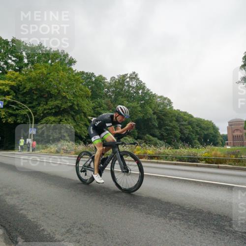 14.09.2025 - Stadtparktriathlon Michael Burmester http://msf.ph/oto/8890209 14.09.2025 09:32:52 Radfahren 381, 389, 419, 440, 471, 475 meine-sportfotos.de