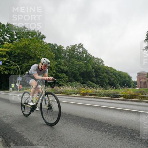 14.09.2025 - Stadtparktriathlon Michael Burmester http://msf.ph/oto/8890217 14.09.2025 09:33:00 Radfahren 440, 454, 475, 481 meine-sportfotos.de