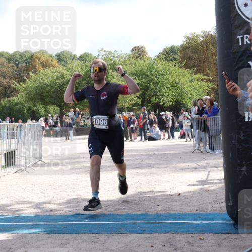 14.09.2025 - Stadtparktriathlon Strokosch-Dieckow http://msf.ph/oto/8890228 14.09.2025 12:55:44 Ziel 1096 meine-sportfotos.de