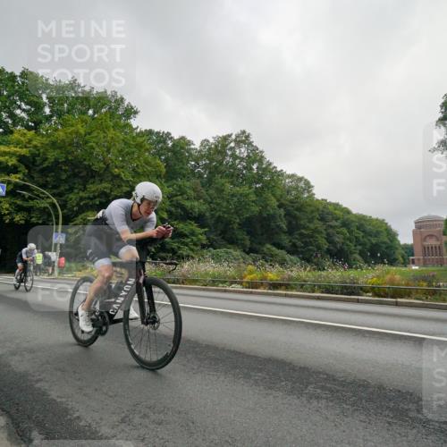 14.09.2025 - Stadtparktriathlon Michael Burmester http://msf.ph/oto/8890250 14.09.2025 09:33:53 Radfahren 379, 439, 442, 473 meine-sportfotos.de