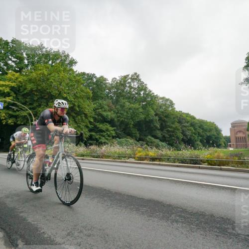 14.09.2025 - Stadtparktriathlon Michael Burmester http://msf.ph/oto/8890269 14.09.2025 09:34:27 Radfahren 338, 380, 401, 404, 479 meine-sportfotos.de