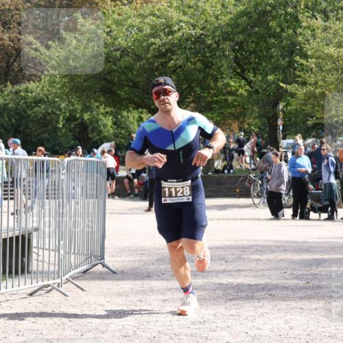 14.09.2025 - Stadtparktriathlon Strokosch-Dieckow http://msf.ph/oto/8890276 14.09.2025 12:56:32 Ziel 1128 meine-sportfotos.de