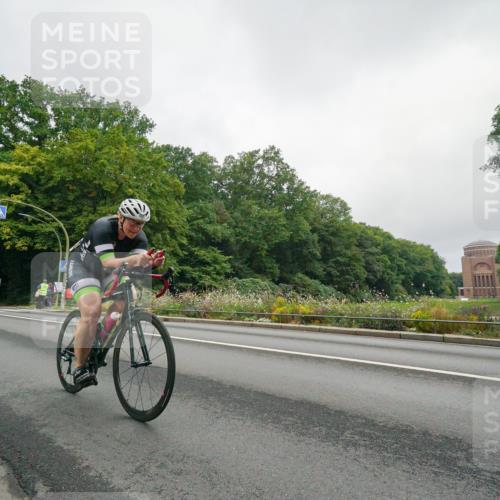 14.09.2025 - Stadtparktriathlon Michael Burmester http://msf.ph/oto/8890300 14.09.2025 09:35:13 Radfahren 400, 430, 445, 456, 494, 506 meine-sportfotos.de