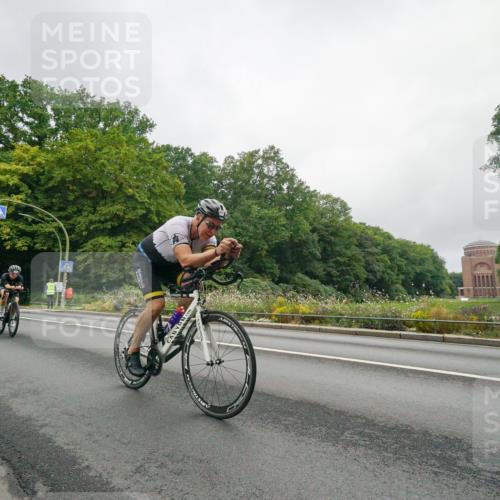 14.09.2025 - Stadtparktriathlon Michael Burmester http://msf.ph/oto/8890308 14.09.2025 09:35:39 Radfahren 410, 467, 498 meine-sportfotos.de