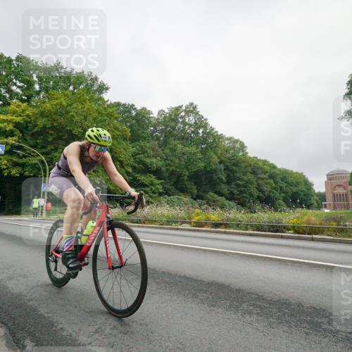 14.09.2025 - Stadtparktriathlon Michael Burmester http://msf.ph/oto/8890312 14.09.2025 09:35:40 Radfahren 410, 467, 487, 498 meine-sportfotos.de