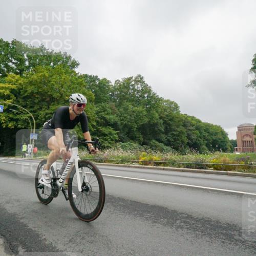 14.09.2025 - Stadtparktriathlon Michael Burmester http://msf.ph/oto/8890346 14.09.2025 09:37:00 Radfahren 423, 484, 501 meine-sportfotos.de