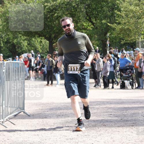14.09.2025 - Stadtparktriathlon Strokosch-Dieckow http://msf.ph/oto/8890349 14.09.2025 12:58:11 Ziel 1117 meine-sportfotos.de