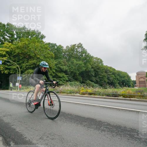 14.09.2025 - Stadtparktriathlon Michael Burmester http://msf.ph/oto/8890356 14.09.2025 09:37:25 Radfahren 382 meine-sportfotos.de