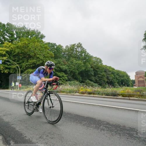 14.09.2025 - Stadtparktriathlon Michael Burmester http://msf.ph/oto/8890357 14.09.2025 09:37:47 Radfahren 434, 457 meine-sportfotos.de