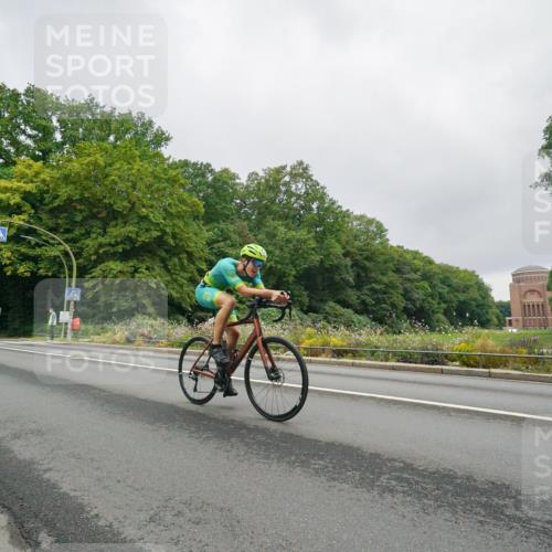 14.09.2025 - Stadtparktriathlon Michael Burmester http://msf.ph/oto/8890359 14.09.2025 09:37:55 Radfahren 399, 434 meine-sportfotos.de