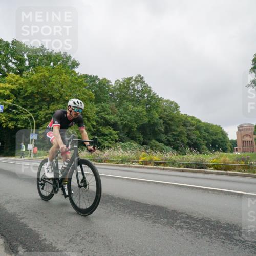 14.09.2025 - Stadtparktriathlon Michael Burmester http://msf.ph/oto/8890362 14.09.2025 09:37:57 Radfahren 399, 434 meine-sportfotos.de