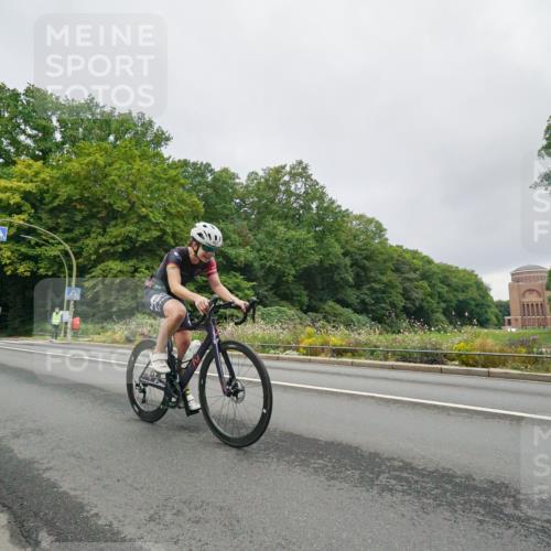14.09.2025 - Stadtparktriathlon Michael Burmester http://msf.ph/oto/8890368 14.09.2025 09:38:25 Radfahren 391, 453, 458 meine-sportfotos.de
