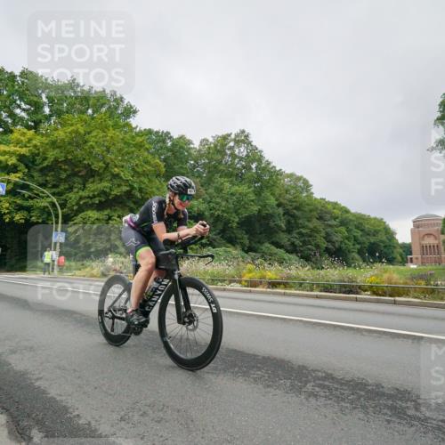 14.09.2025 - Stadtparktriathlon Michael Burmester http://msf.ph/oto/8890376 14.09.2025 09:38:52 Radfahren 493 meine-sportfotos.de