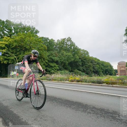 14.09.2025 - Stadtparktriathlon Michael Burmester http://msf.ph/oto/8890382 14.09.2025 09:39:36 Radfahren 488, 499 meine-sportfotos.de