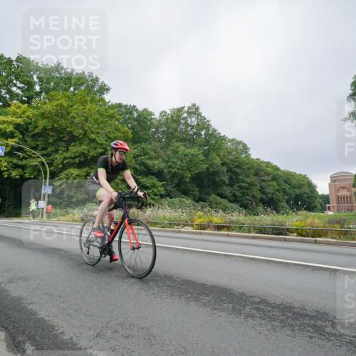 14.09.2025 - Stadtparktriathlon Michael Burmester http://msf.ph/oto/8890383 14.09.2025 09:39:38 Radfahren 471, 488, 499 meine-sportfotos.de