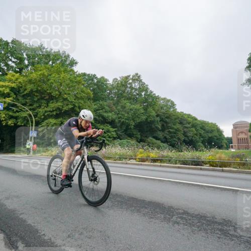 14.09.2025 - Stadtparktriathlon Michael Burmester http://msf.ph/oto/8890394 14.09.2025 09:40:15 Radfahren 454, 464, 473, 481, 482 meine-sportfotos.de
