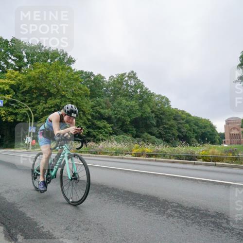 14.09.2025 - Stadtparktriathlon Michael Burmester http://msf.ph/oto/8890395 14.09.2025 09:40:19 Radfahren 447, 454, 473, 475, 481, 486 meine-sportfotos.de