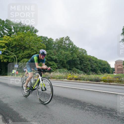 14.09.2025 - Stadtparktriathlon Michael Burmester http://msf.ph/oto/8890402 14.09.2025 09:40:28 Radfahren 443, 446, 447, 475, 483, 486, 495 meine-sportfotos.de