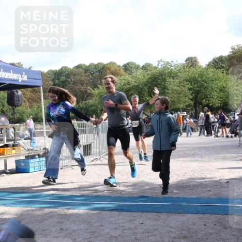 14.09.2025 - Stadtparktriathlon Strokosch-Dieckow http://msf.ph/oto/8890403 14.09.2025 12:59:37 Ziel 1137, 1144, 1171 meine-sportfotos.de