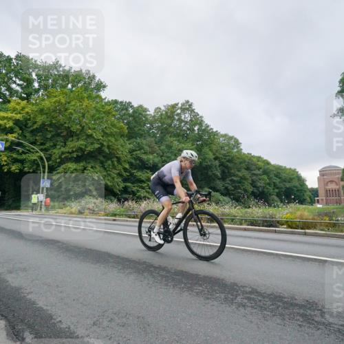 14.09.2025 - Stadtparktriathlon Michael Burmester http://msf.ph/oto/8890421 14.09.2025 09:41:10 Radfahren 439, 452, 459, 469, 472 meine-sportfotos.de