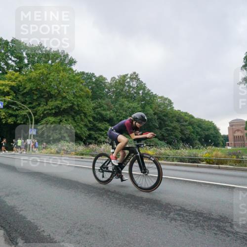 14.09.2025 - Stadtparktriathlon Michael Burmester http://msf.ph/oto/8890436 14.09.2025 09:42:20 Radfahren 415, 438, 460, 462, 479, 497 meine-sportfotos.de