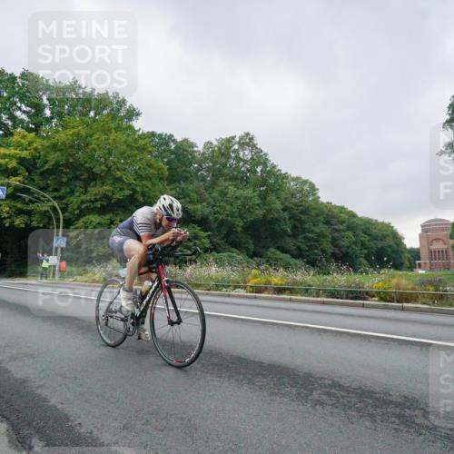 14.09.2025 - Stadtparktriathlon Michael Burmester http://msf.ph/oto/8890440 14.09.2025 09:42:23 Radfahren 438, 460, 479, 492, 497 meine-sportfotos.de