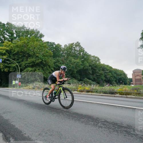 14.09.2025 - Stadtparktriathlon Michael Burmester http://msf.ph/oto/8890457 14.09.2025 09:43:44 Radfahren 467, 494, 505 meine-sportfotos.de