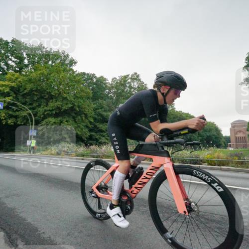 14.09.2025 - Stadtparktriathlon Michael Burmester http://msf.ph/oto/8890470 14.09.2025 09:45:42 Radfahren 453, 474, 493 meine-sportfotos.de